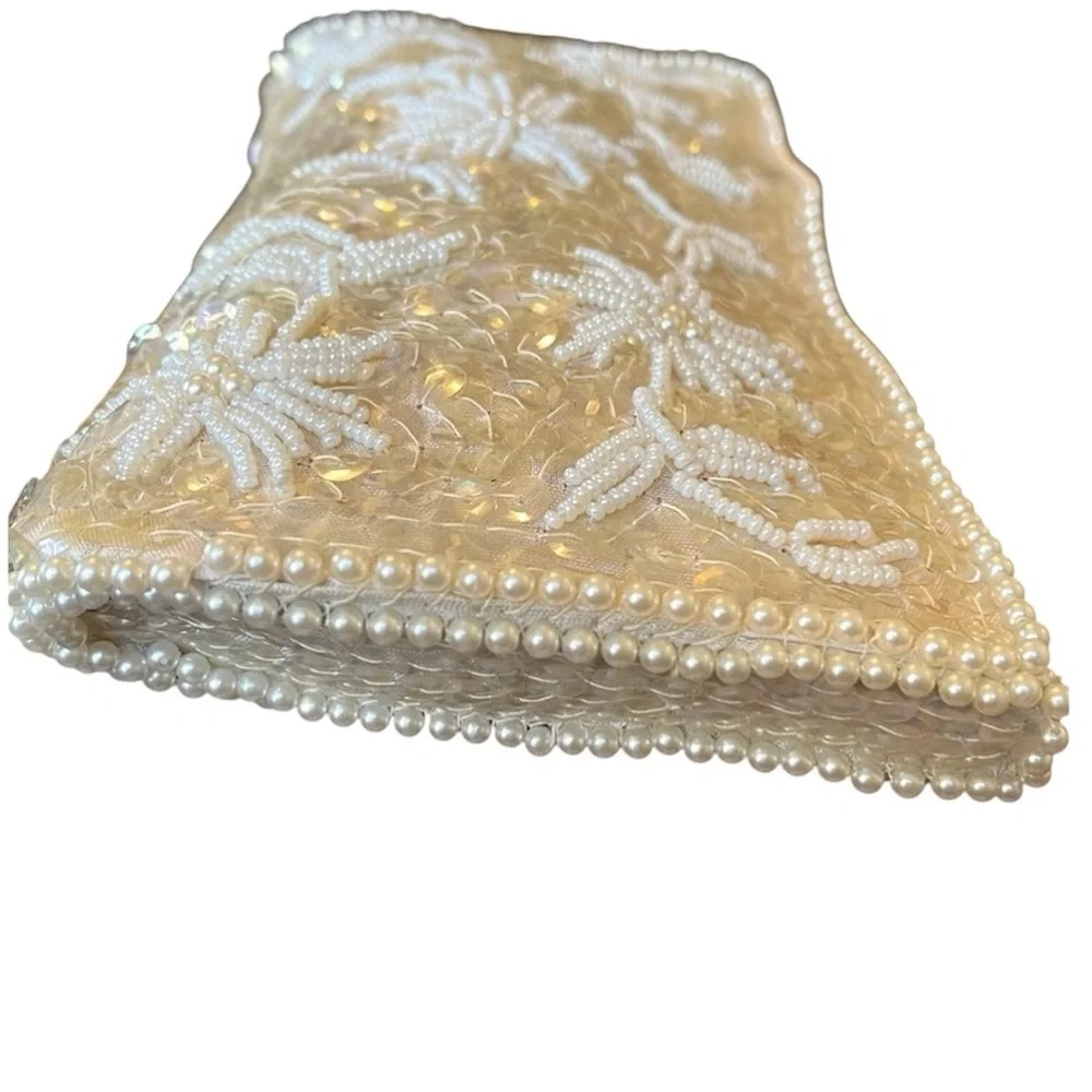La Regale White w/Sequins & Beaded floral detail Clutch zip closure 8.5”Wx4.2”H